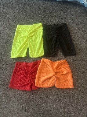 Set of 4 Textured scrunch short and biker shorts